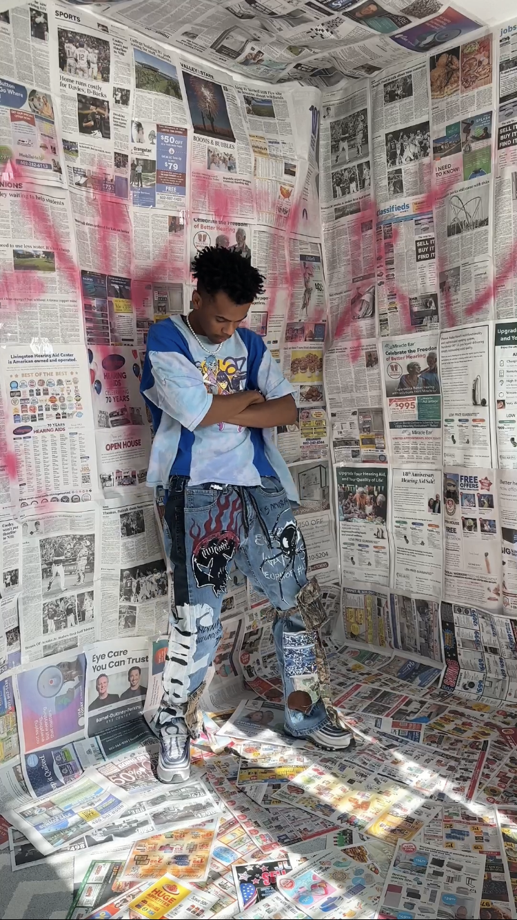 2. Crawlin Jeans Levi x Levi