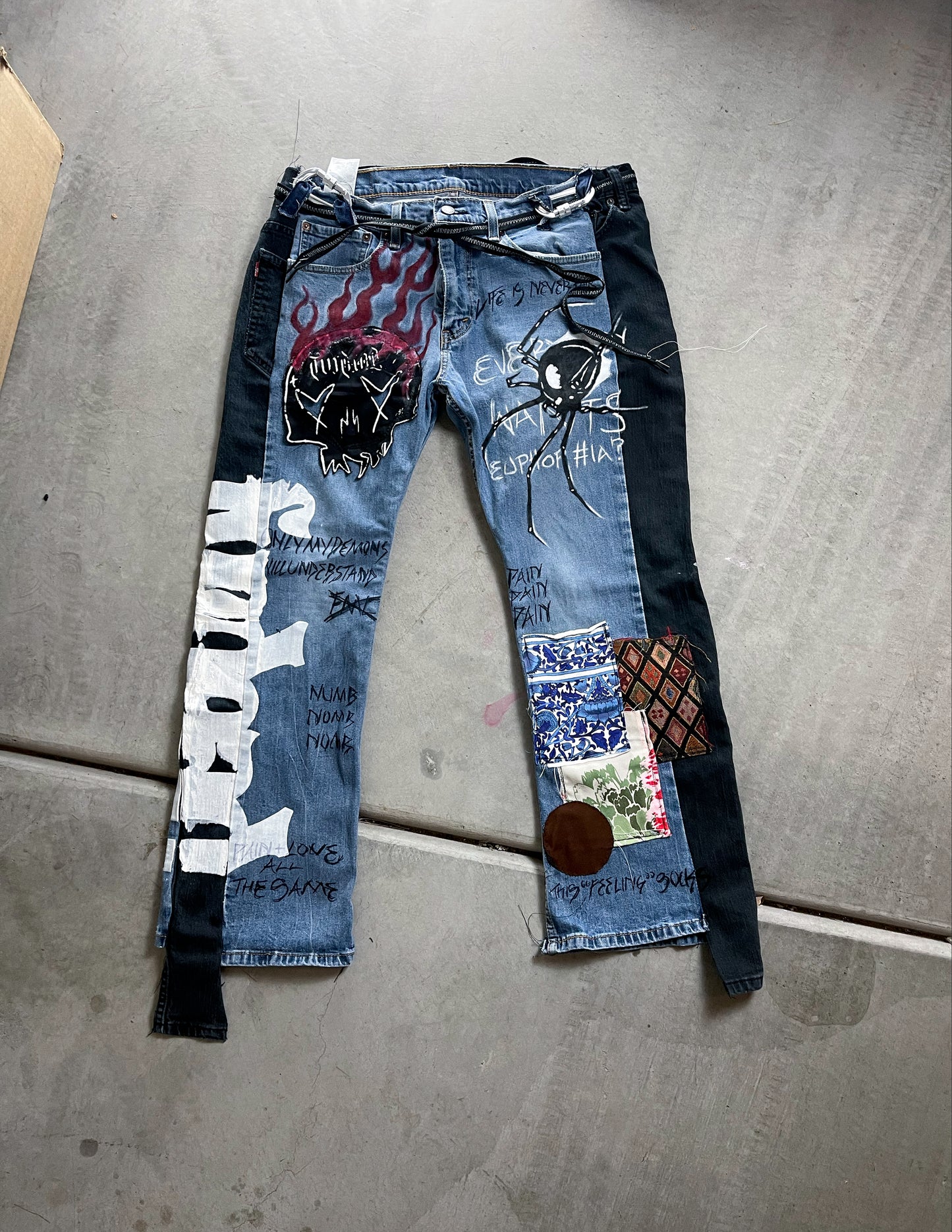 2. Crawlin Jeans Levi x Levi