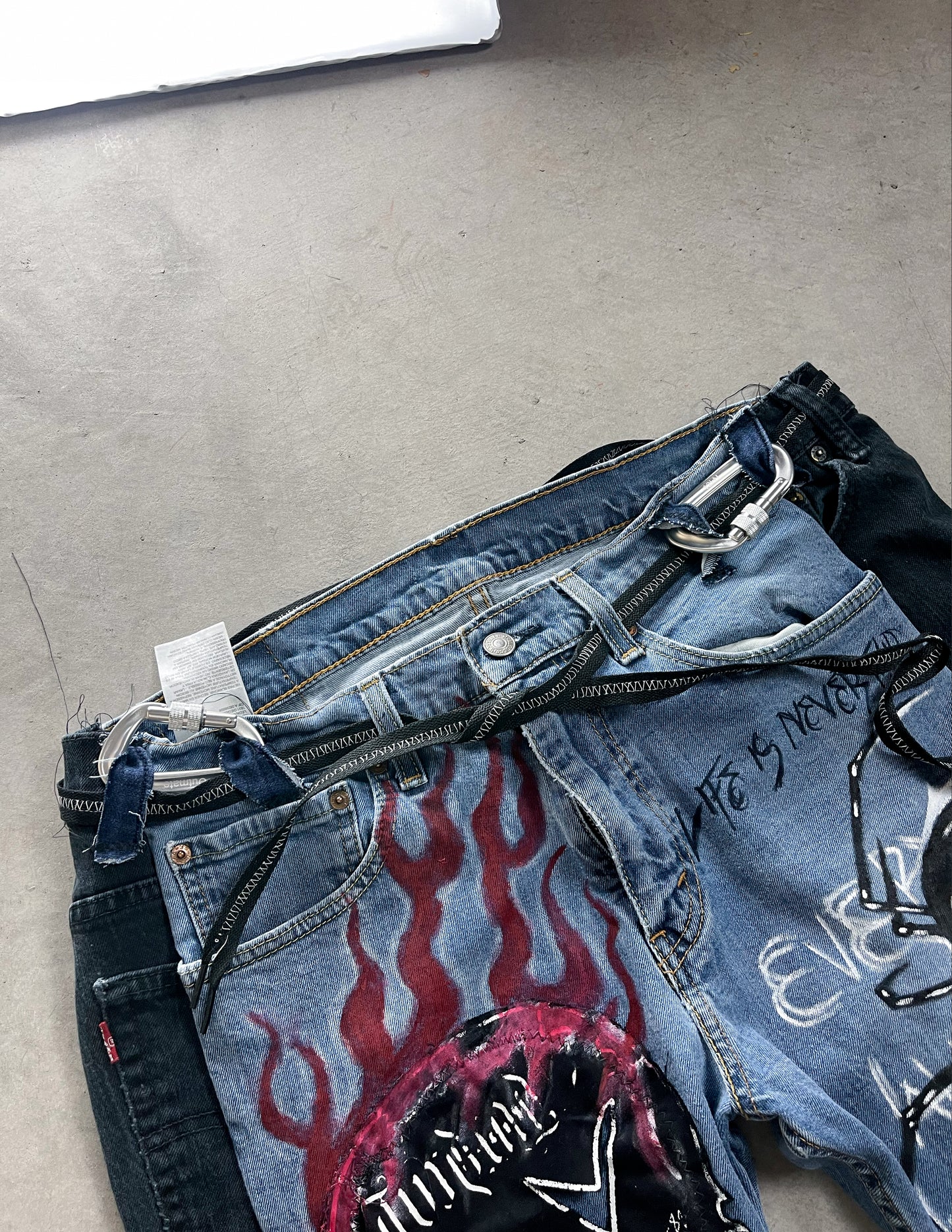 2. Crawlin Jeans Levi x Levi