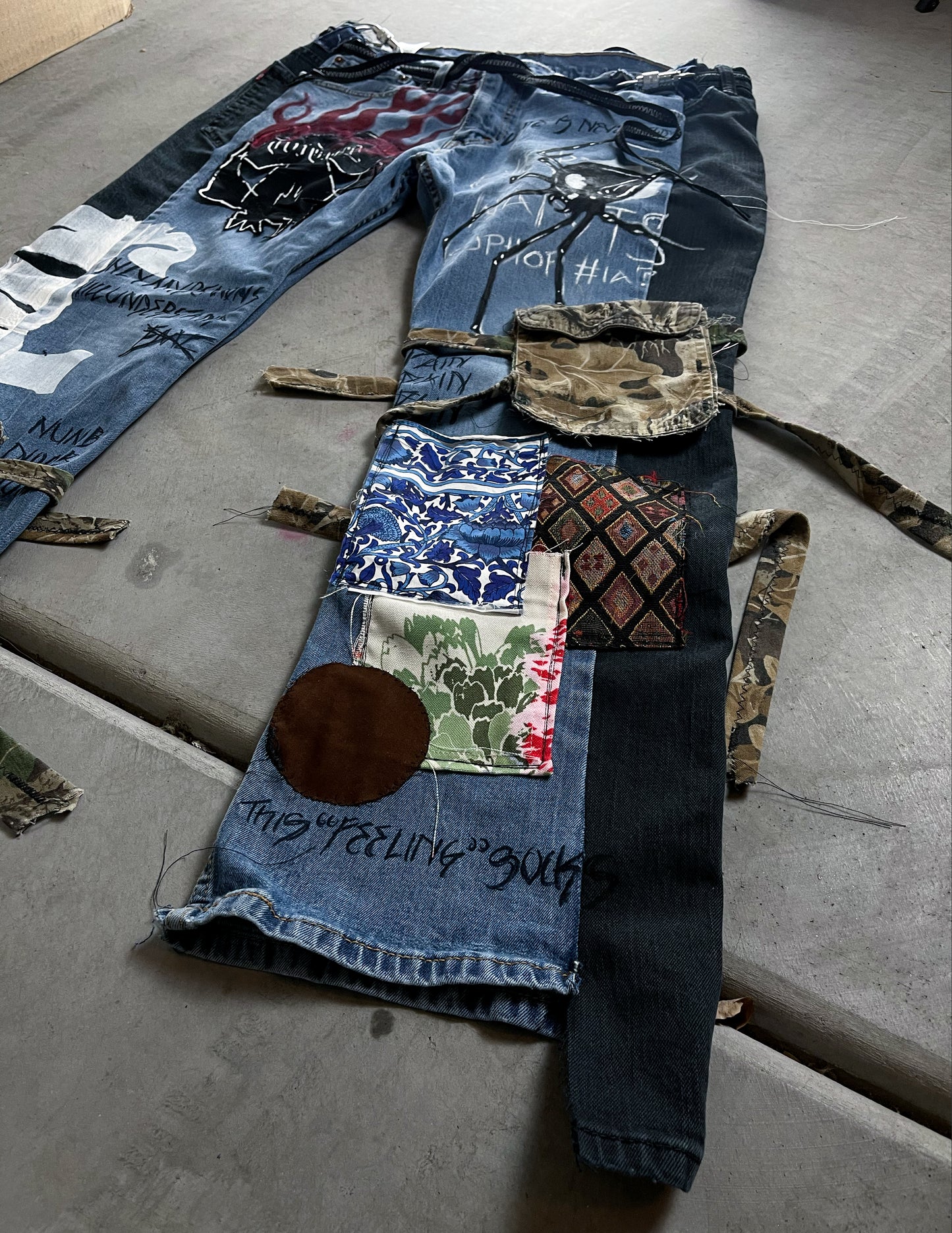 2. Crawlin Jeans Levi x Levi