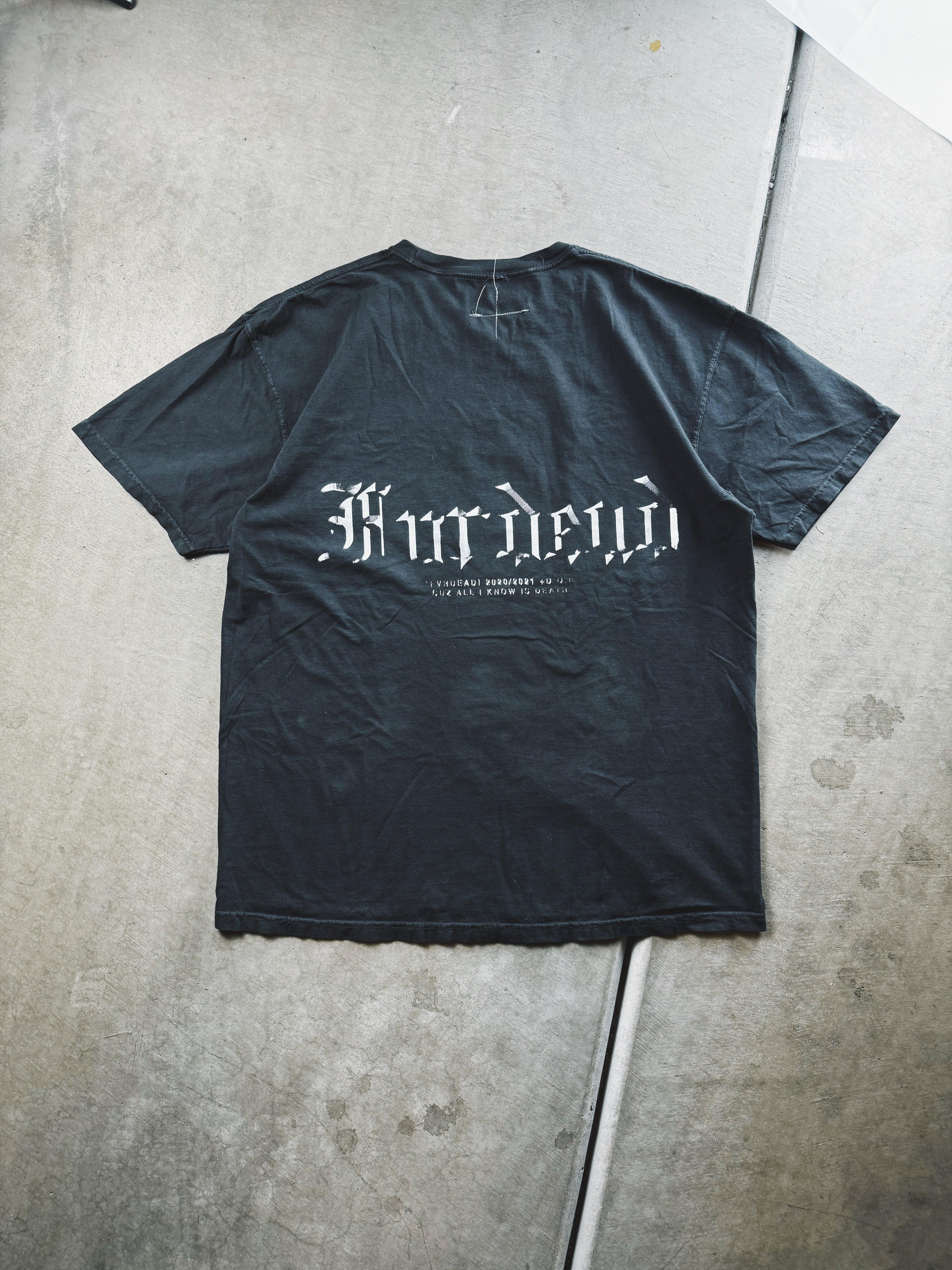 Camiseta de cabeza de metal