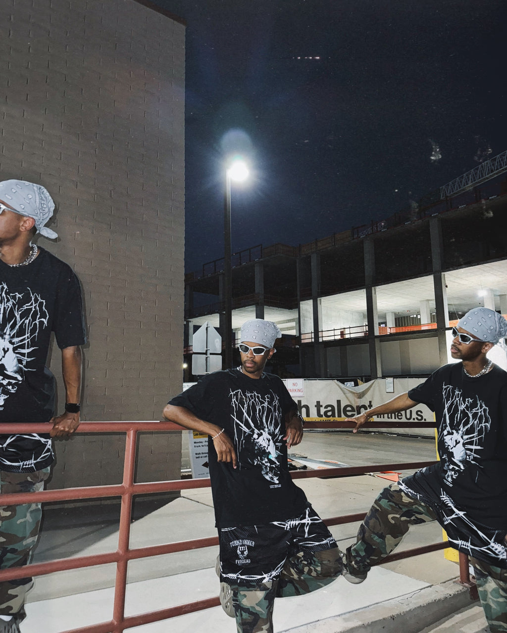 Camiseta de cabeza de metal