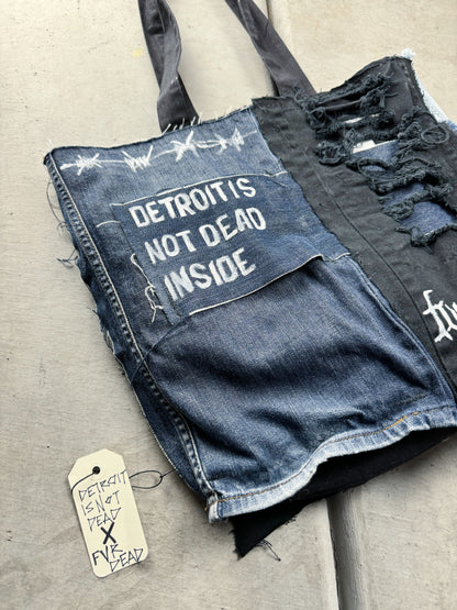 Detroit is not dead inside toto bag