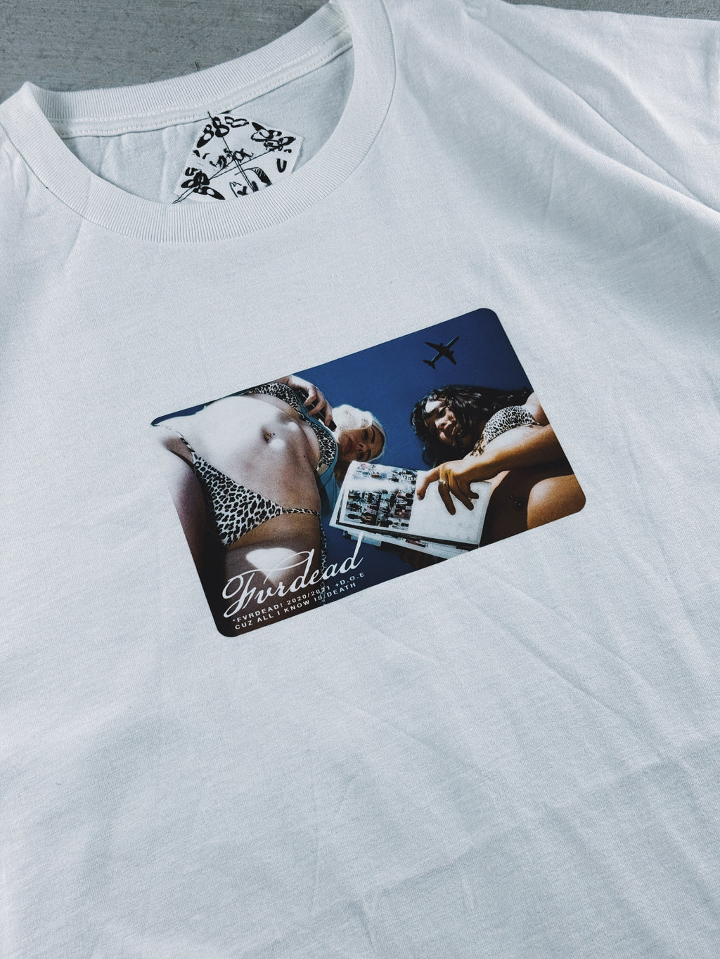 Camiseta blanca del Mile High Club