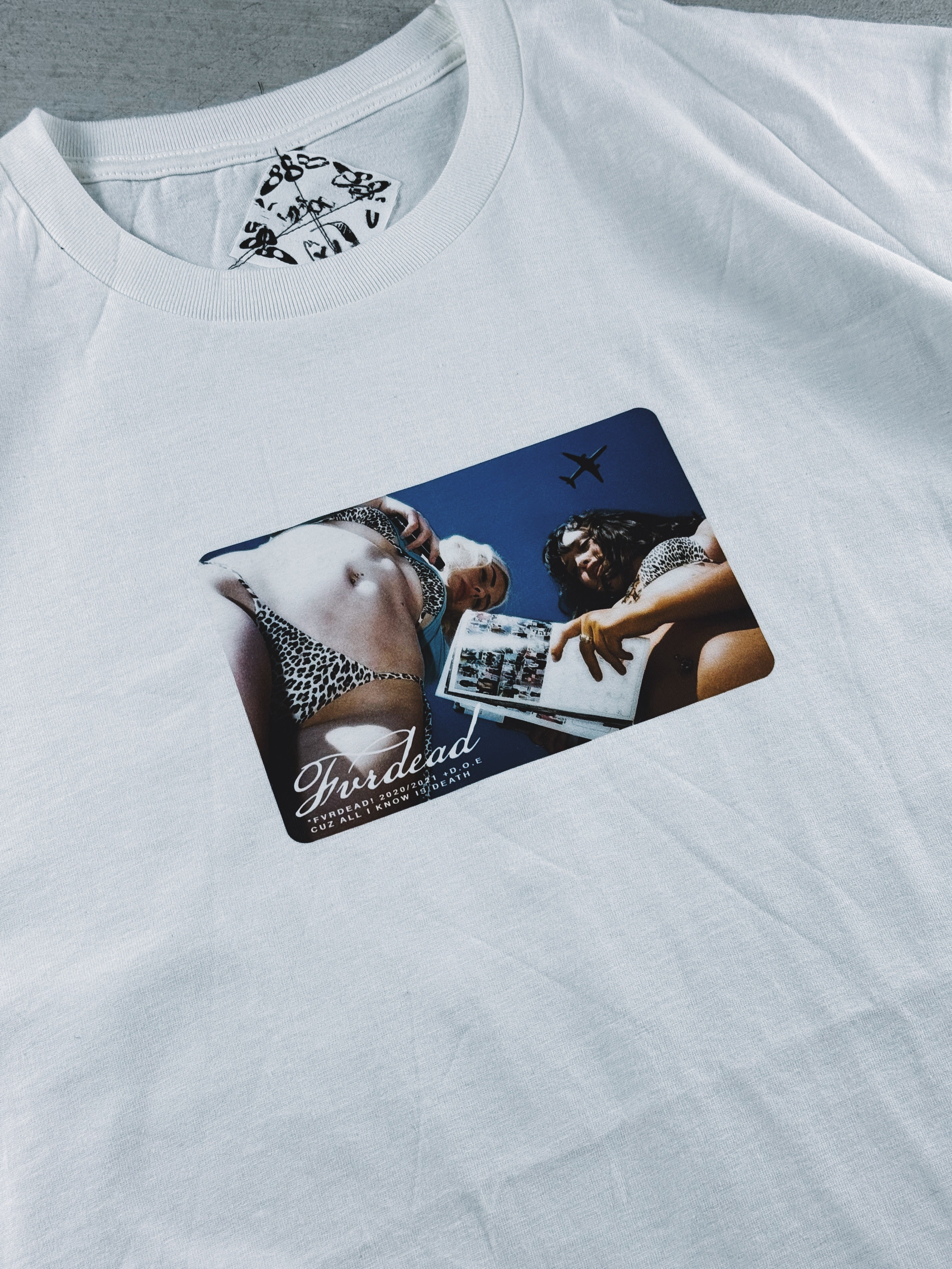 Camiseta blanca del Mile High Club