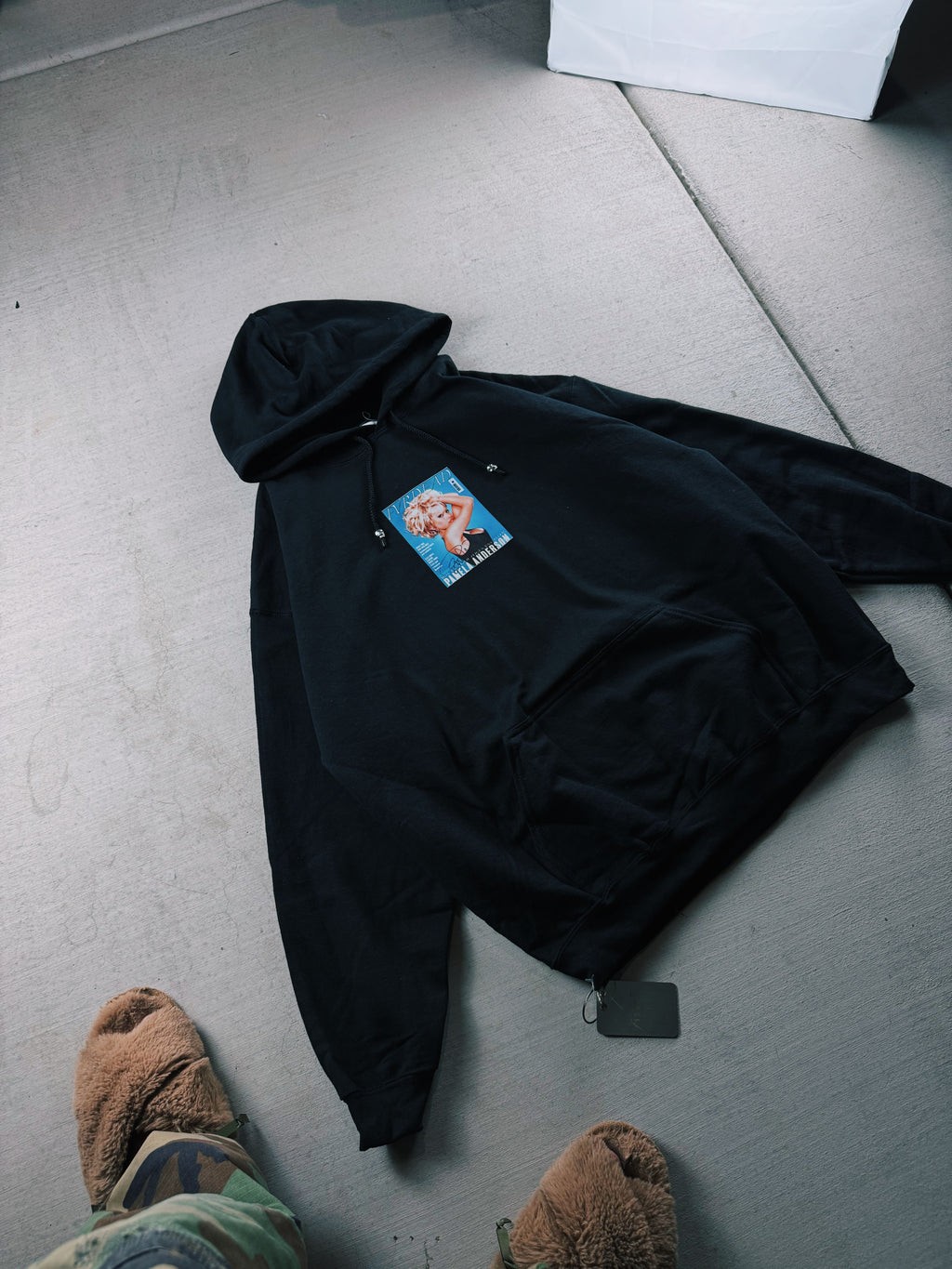 Sudadera con capucha Pamela negra