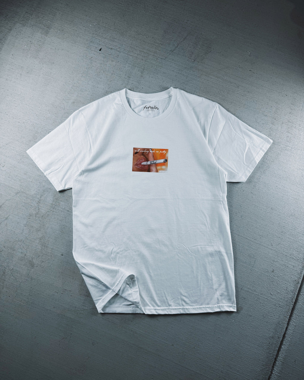 Pretty smoker White Tee v1.2