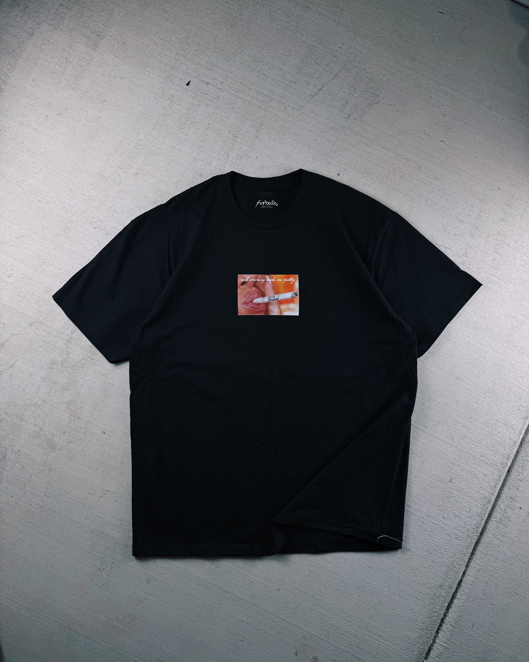 Pretty smoker Black Tee v1.2