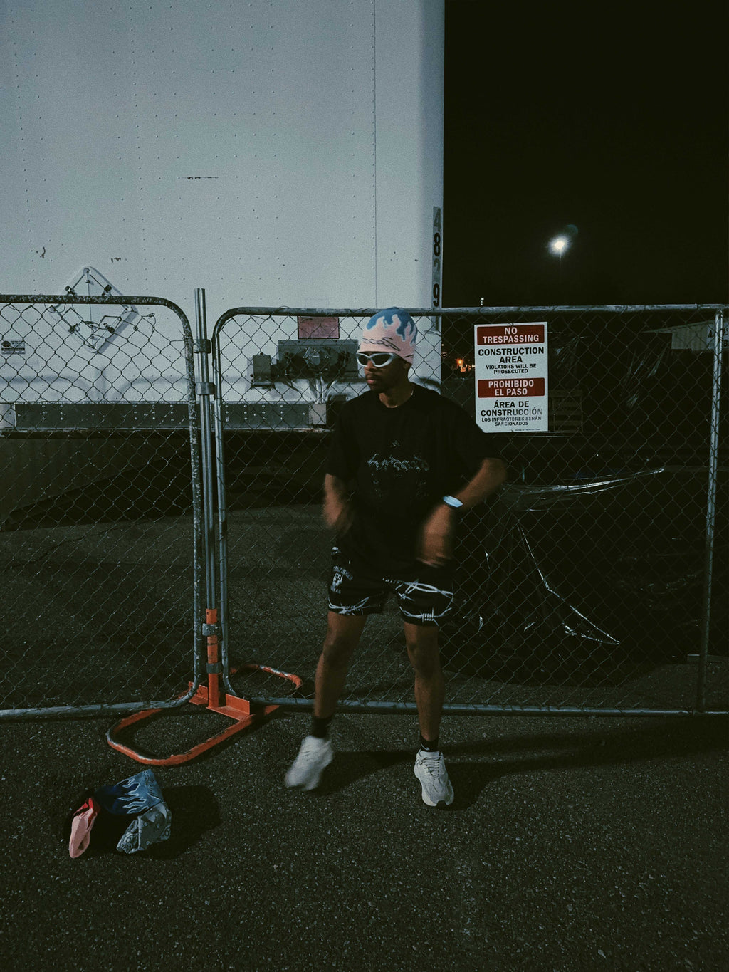 Gorro con llamas de algodón de azúcar