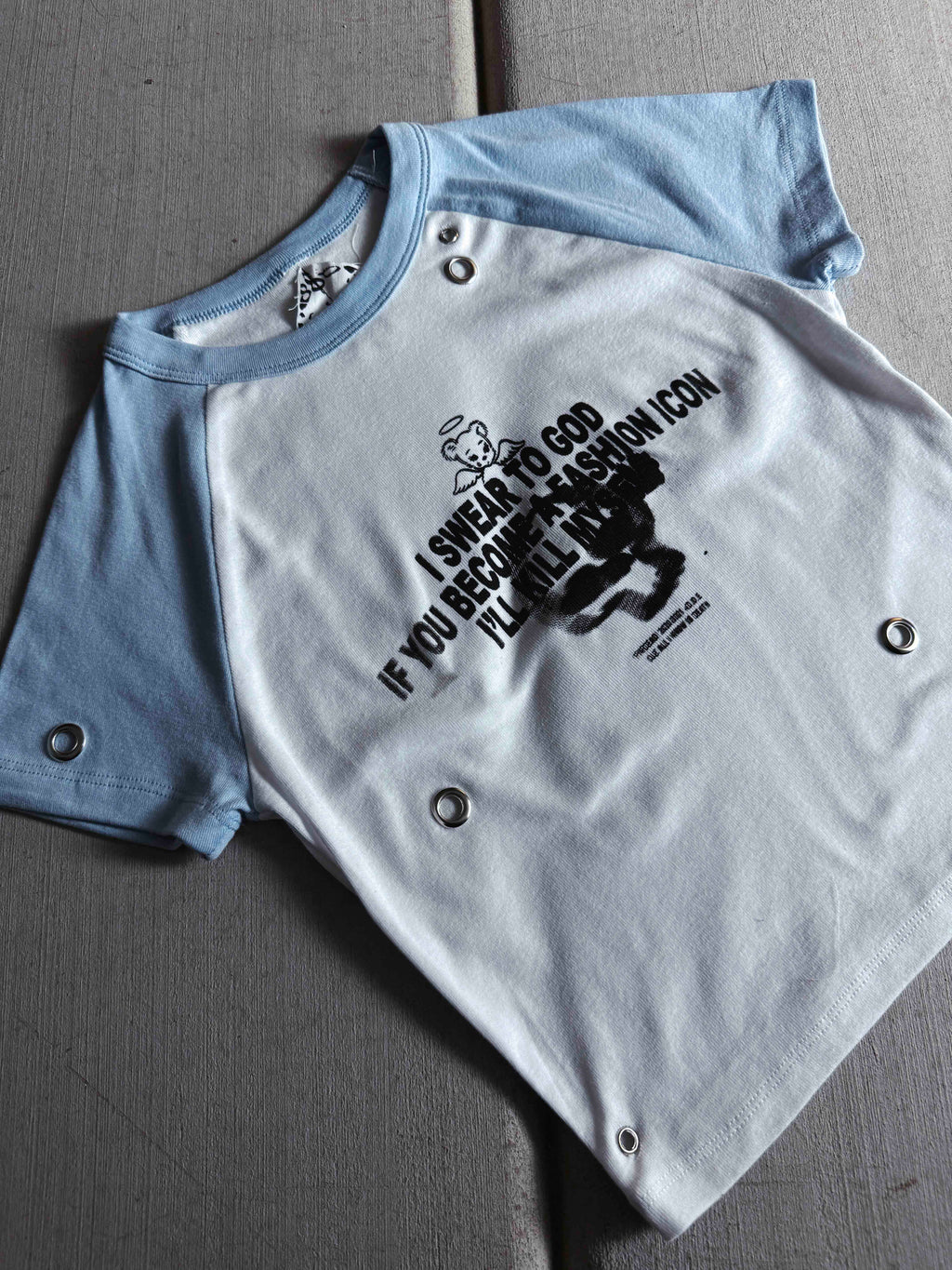 Camiseta de bebé gris/negra con la frase "Fóllame hasta la muerte"