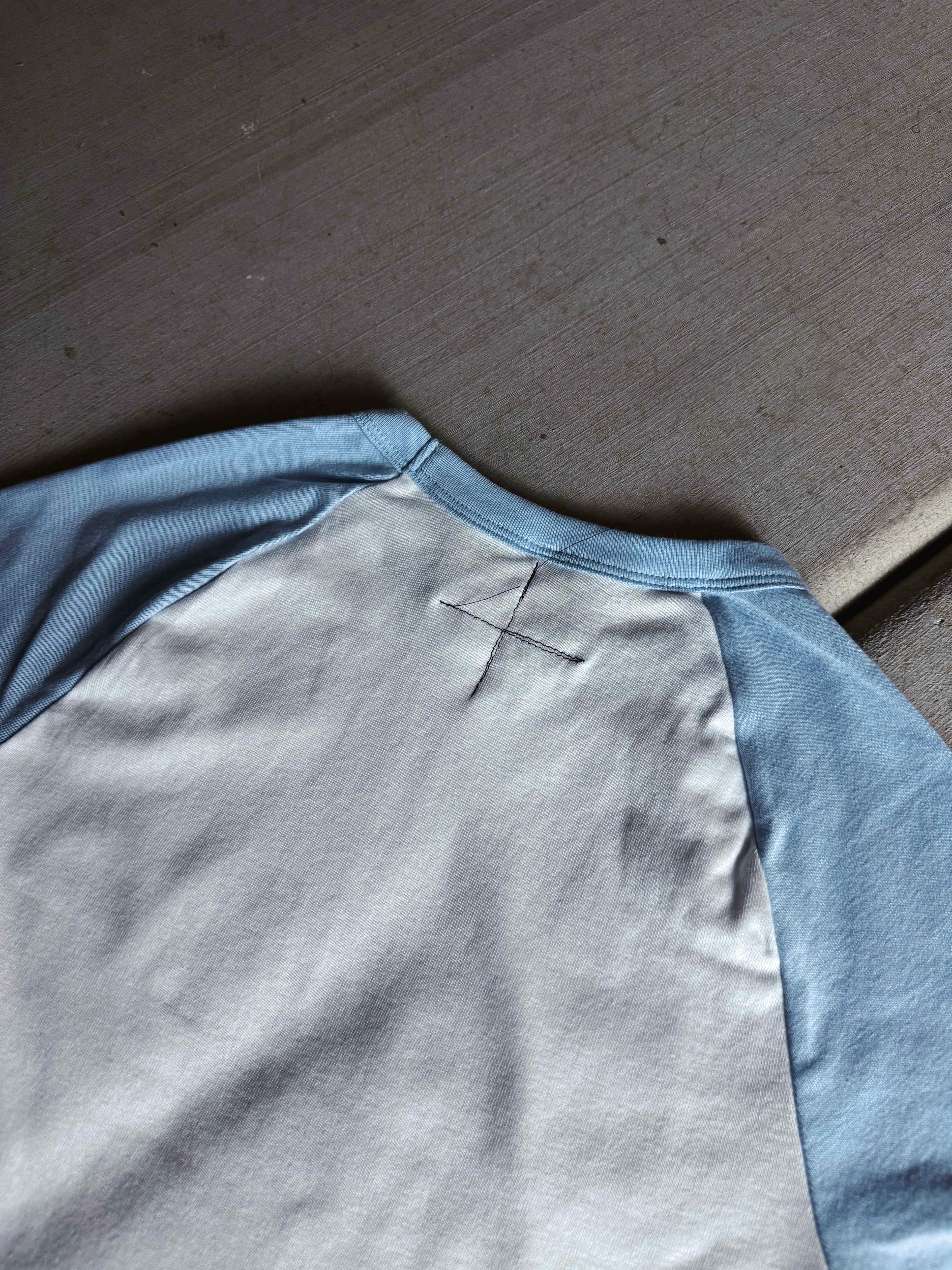 Camiseta de bebé gris/negra con la frase "Fóllame hasta la muerte"