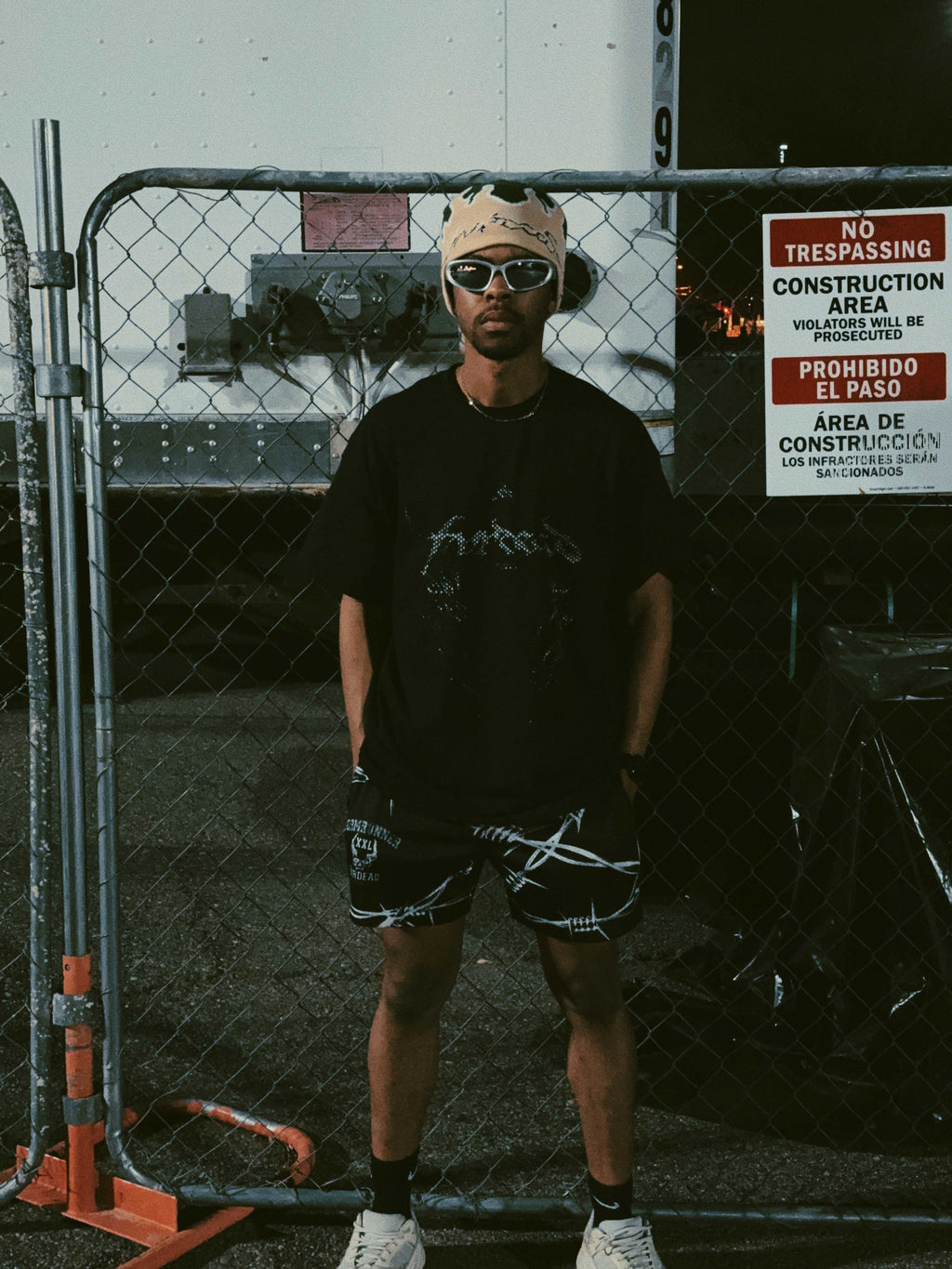 Gorro con llamas de musgo tóxico