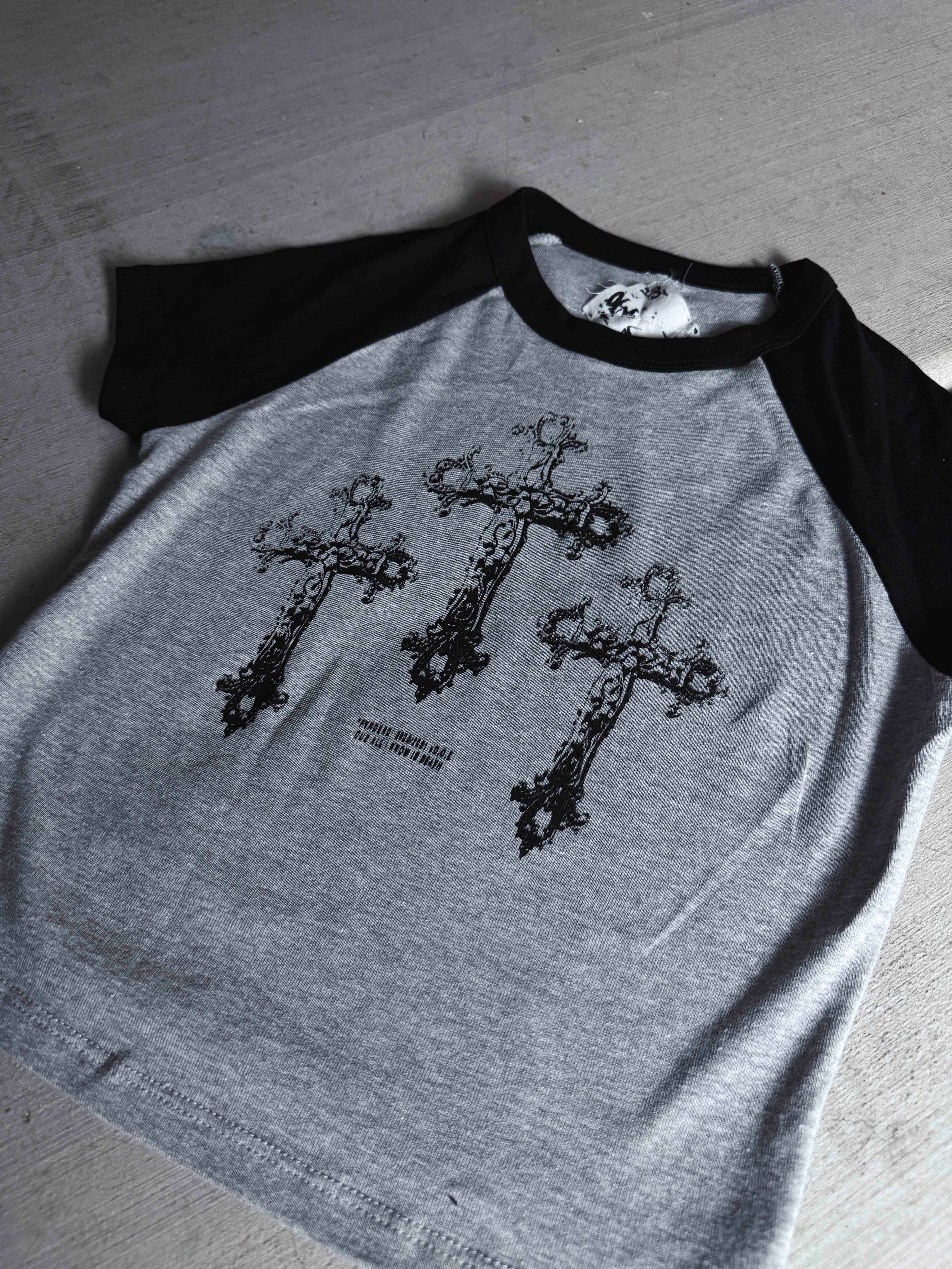 Holy Trinity Baby tee black/grey