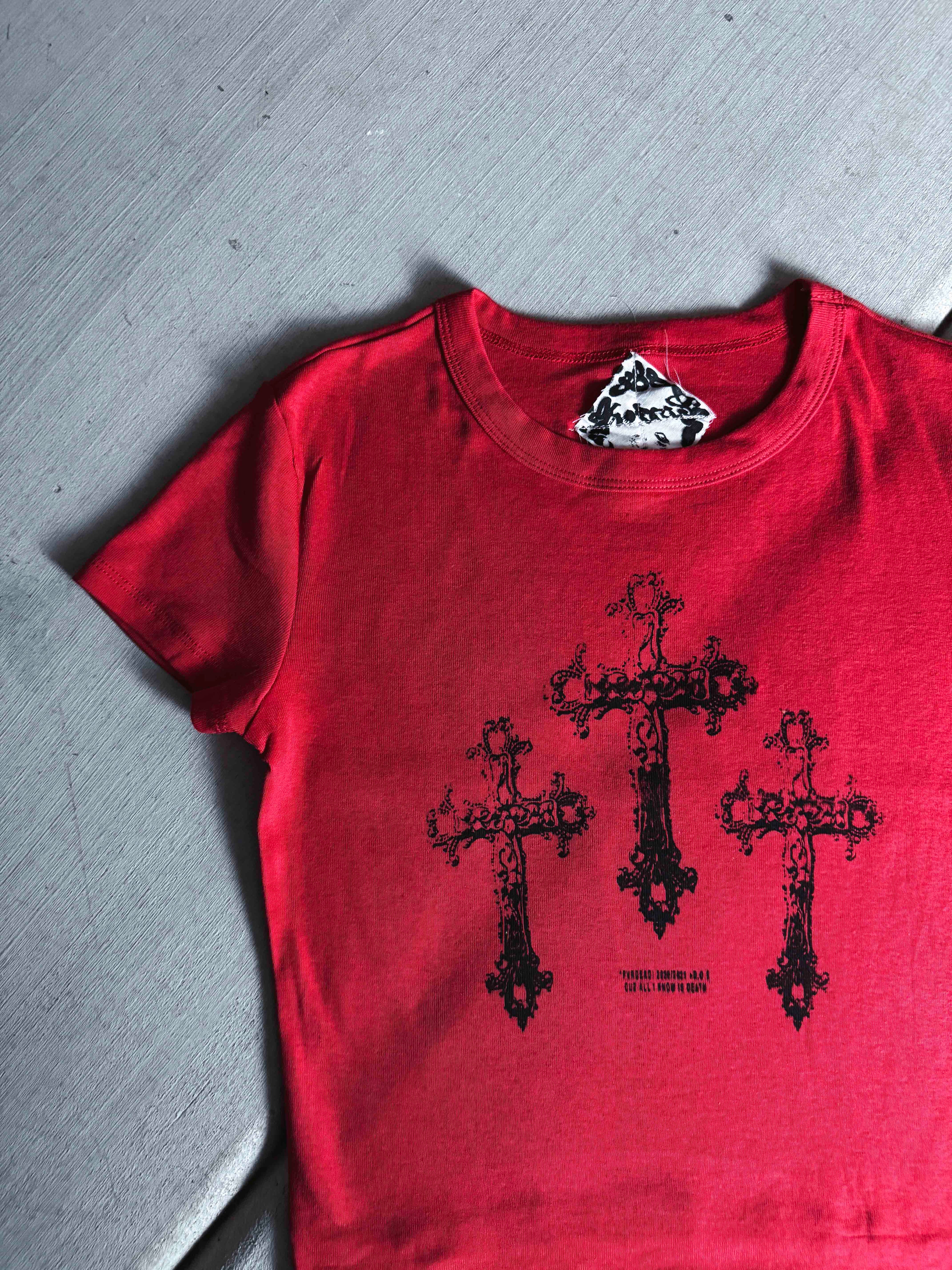 Camiseta de bebé gris/negra con la frase "Fóllame hasta la muerte"