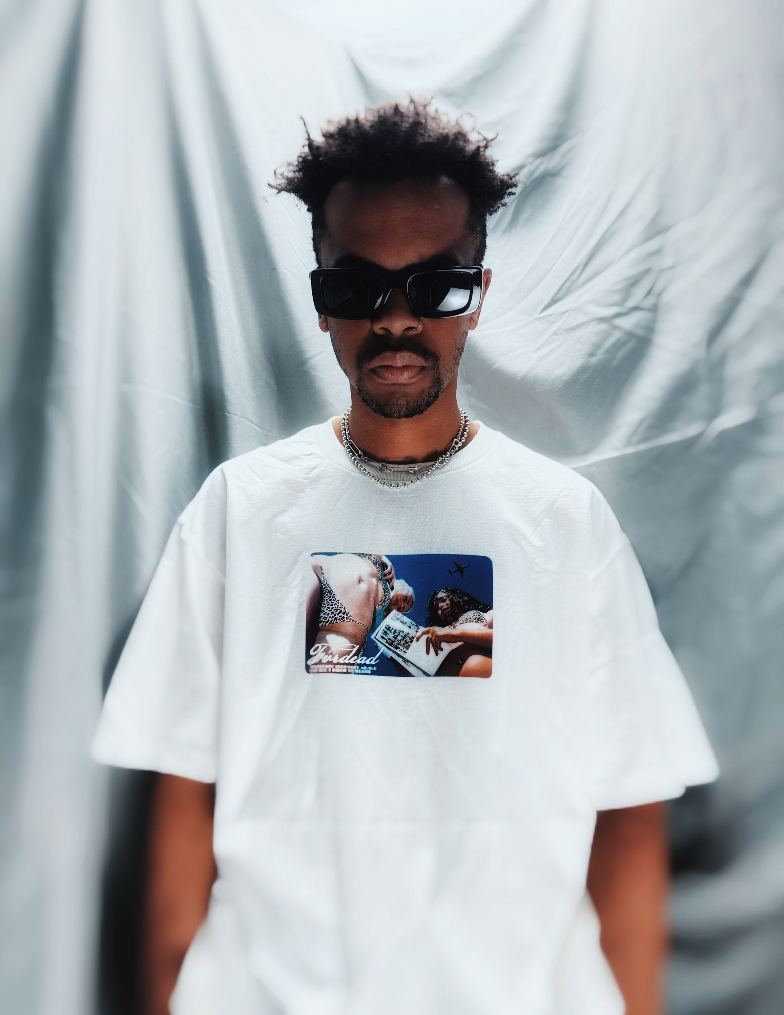 Camiseta blanca del Mile High Club