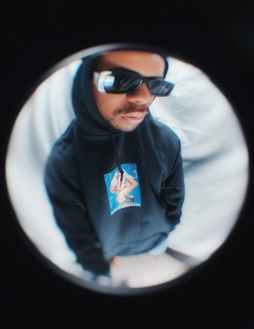 Sudadera con capucha Pamela negra