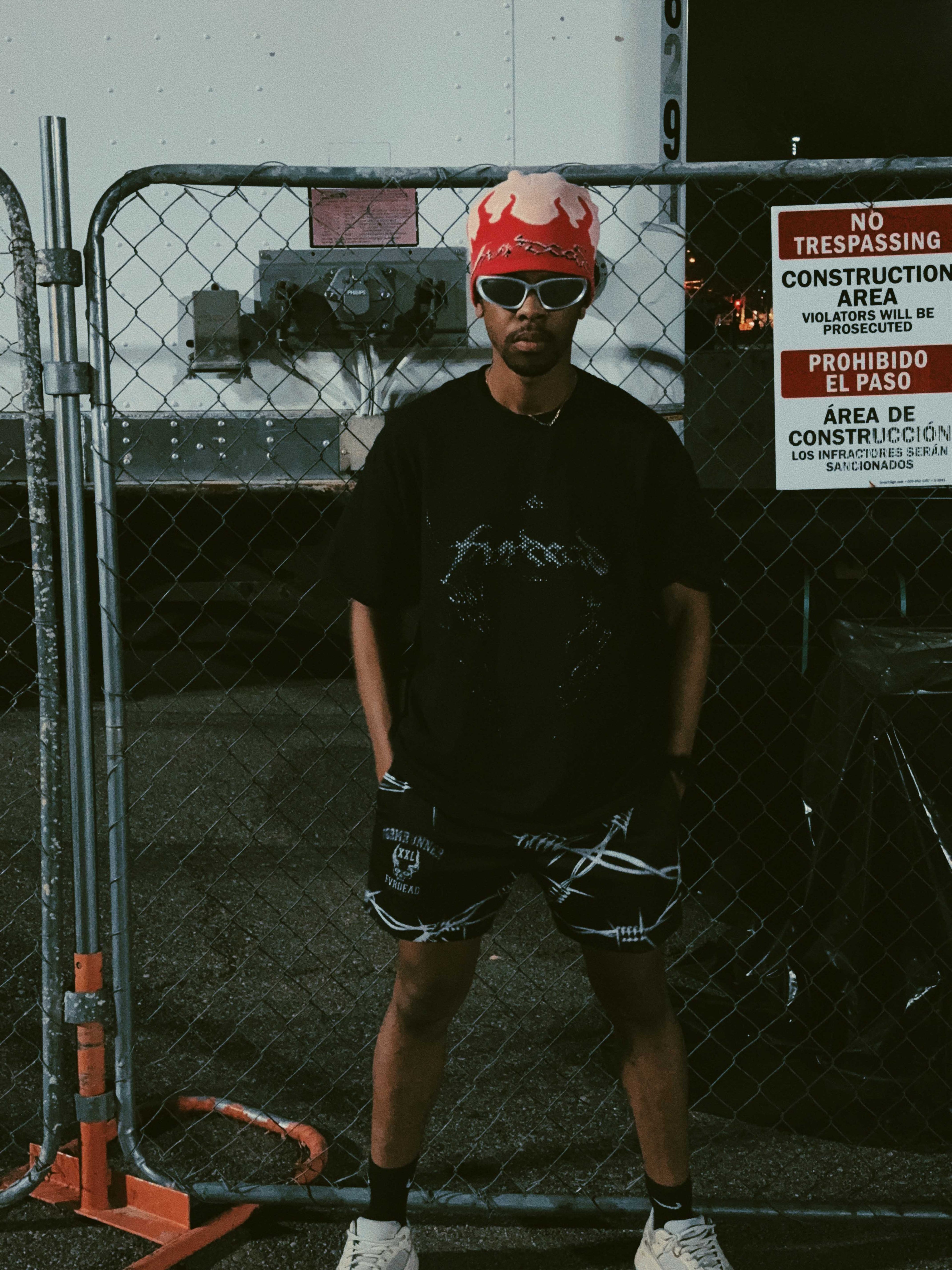 Gorro de llamas Pink Inferno